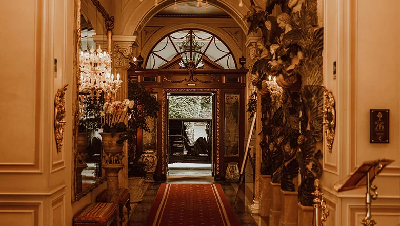 Luxury Hotels in Europe: Our Selection for an Unforgettable Stay - Rumboé Blog