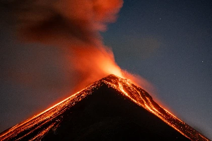 Pacaya Volcano: Half-Day Active Volcano Adventure — Rumboé